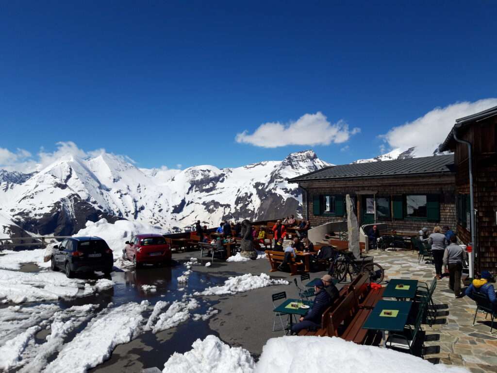 Edelweißhütte am großglockner: panoramablick auf 2. 571 metern seehöhe