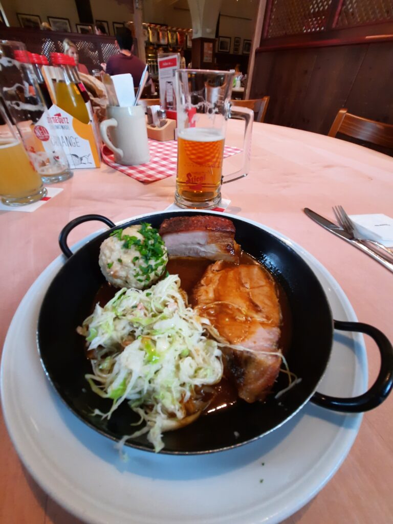 Stieglbrauwelt salzburg: köstliches stieglbrat'l und wirtshausküche